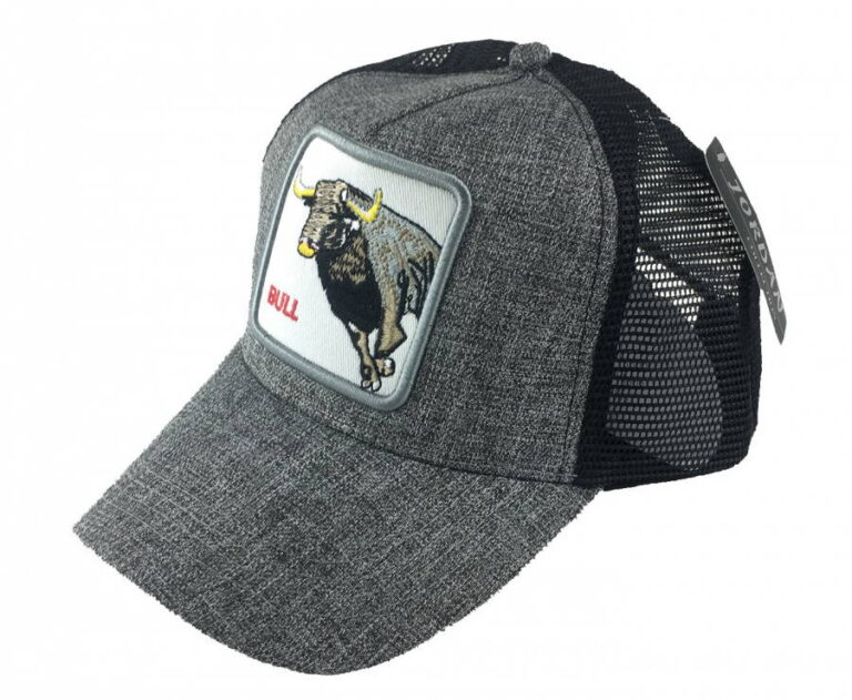 jak nosić modnie czapki z daszkiem