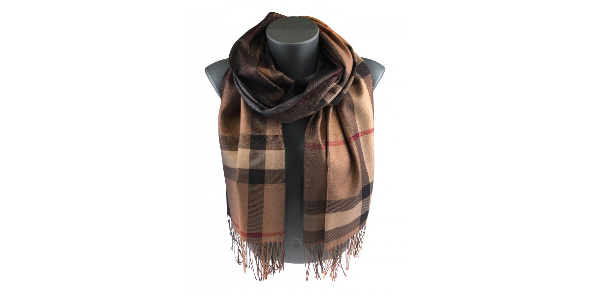 Jak modnie wiązać szalik