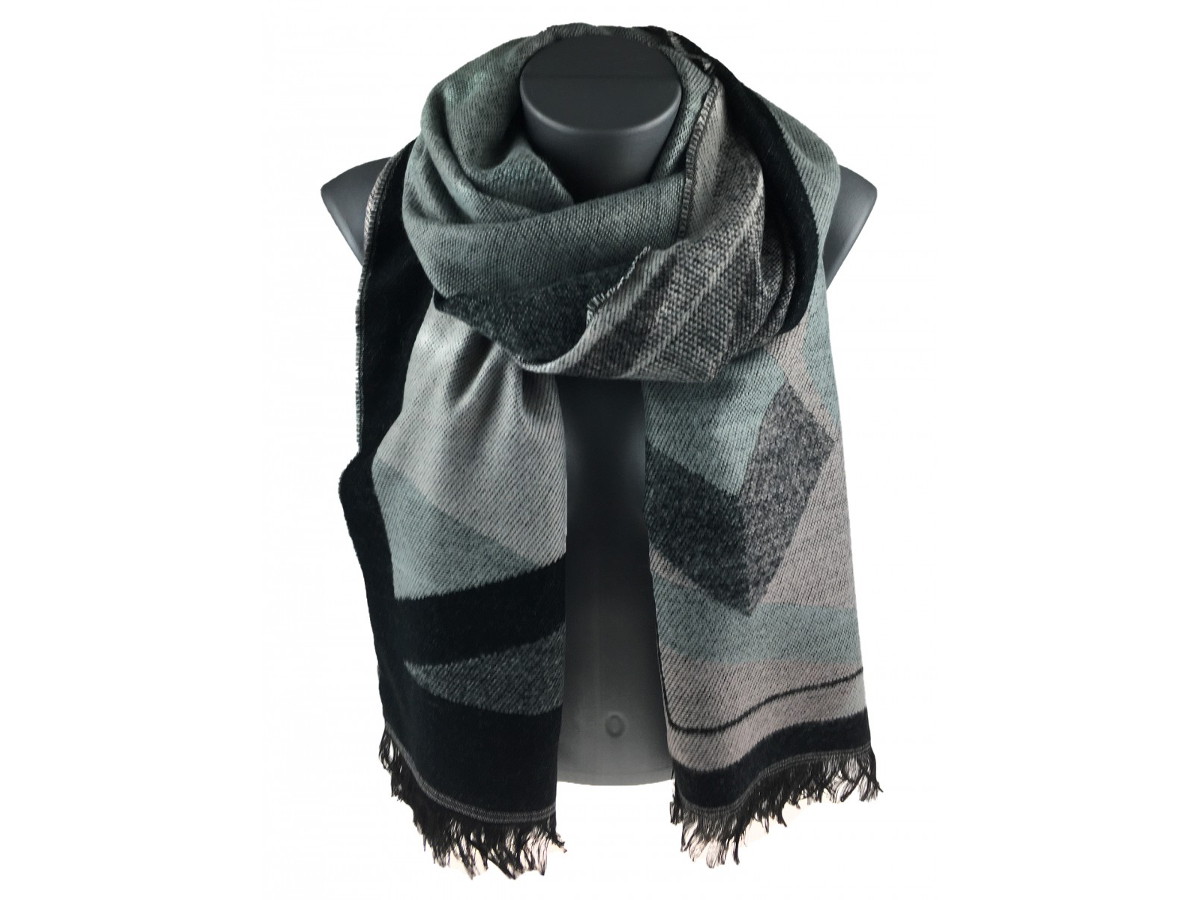 Jak nosić szalik do płaszcza