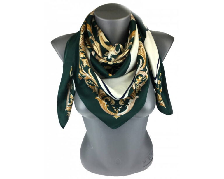 Jak wiązać apaszkę do płaszcza