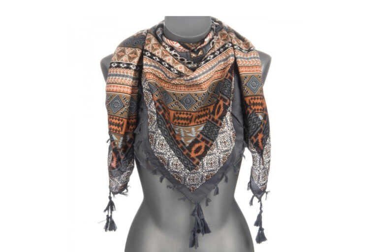 Jakie materiały są używane do produkcji chust góralskich