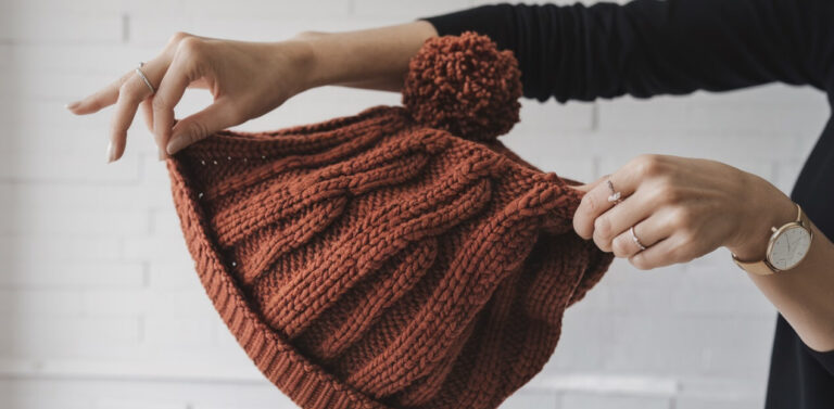 Jak rozciągnąć czapkę zimową - sprawdzone sposoby